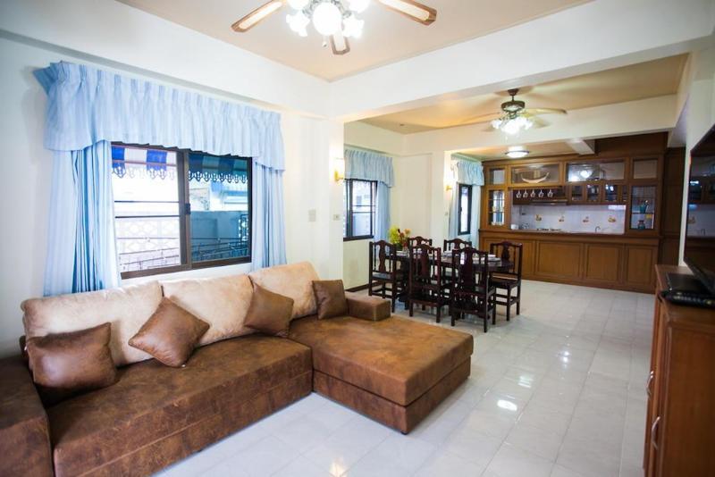 Royal Prince Residence Patong Екстериор снимка