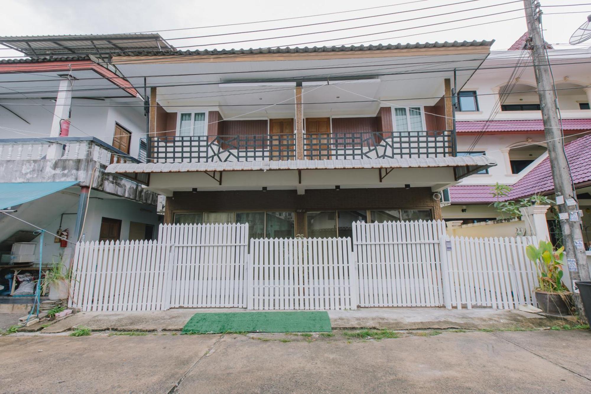 Royal Prince Residence Patong Екстериор снимка