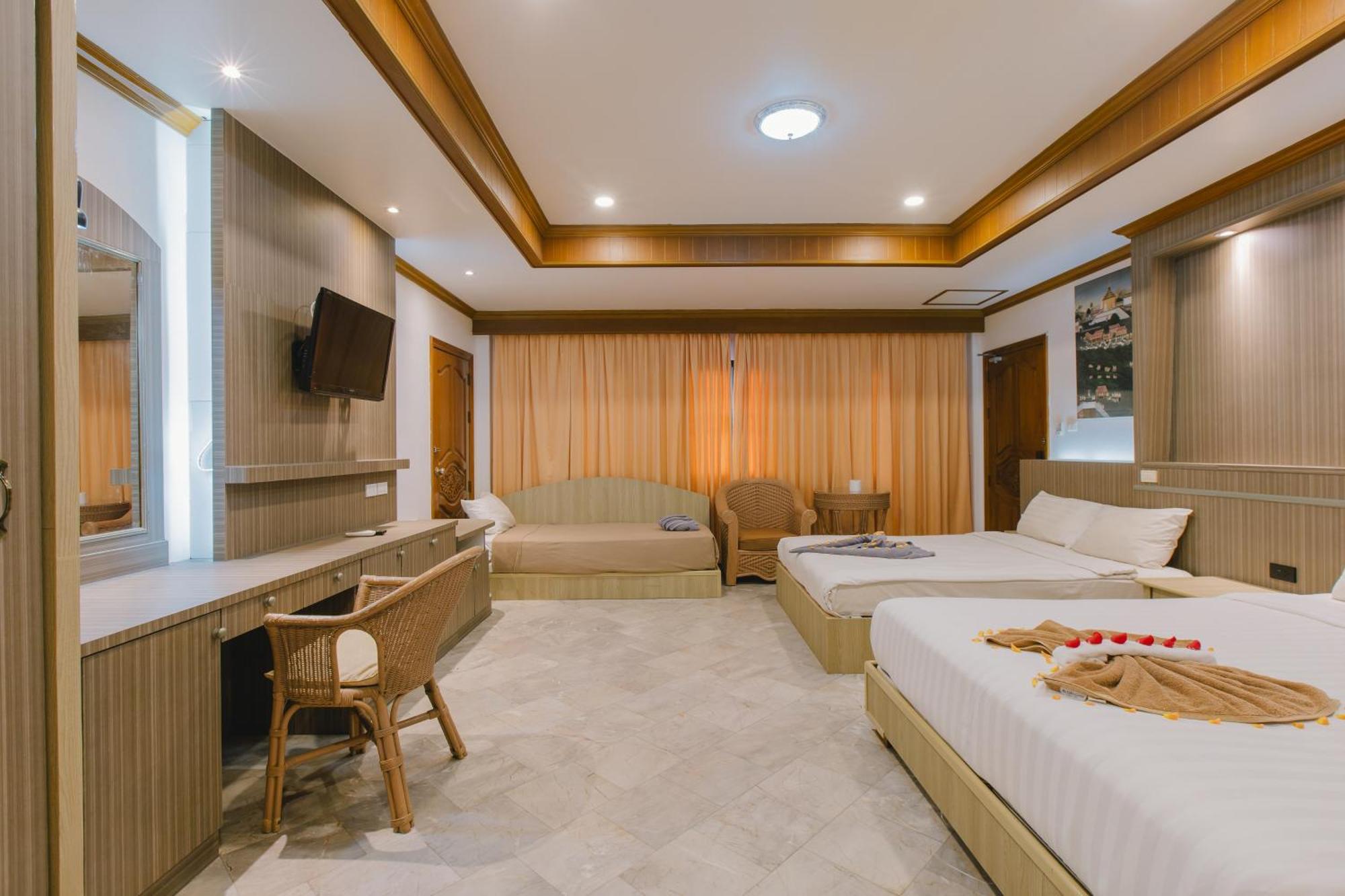 Royal Prince Residence Patong Стая снимка