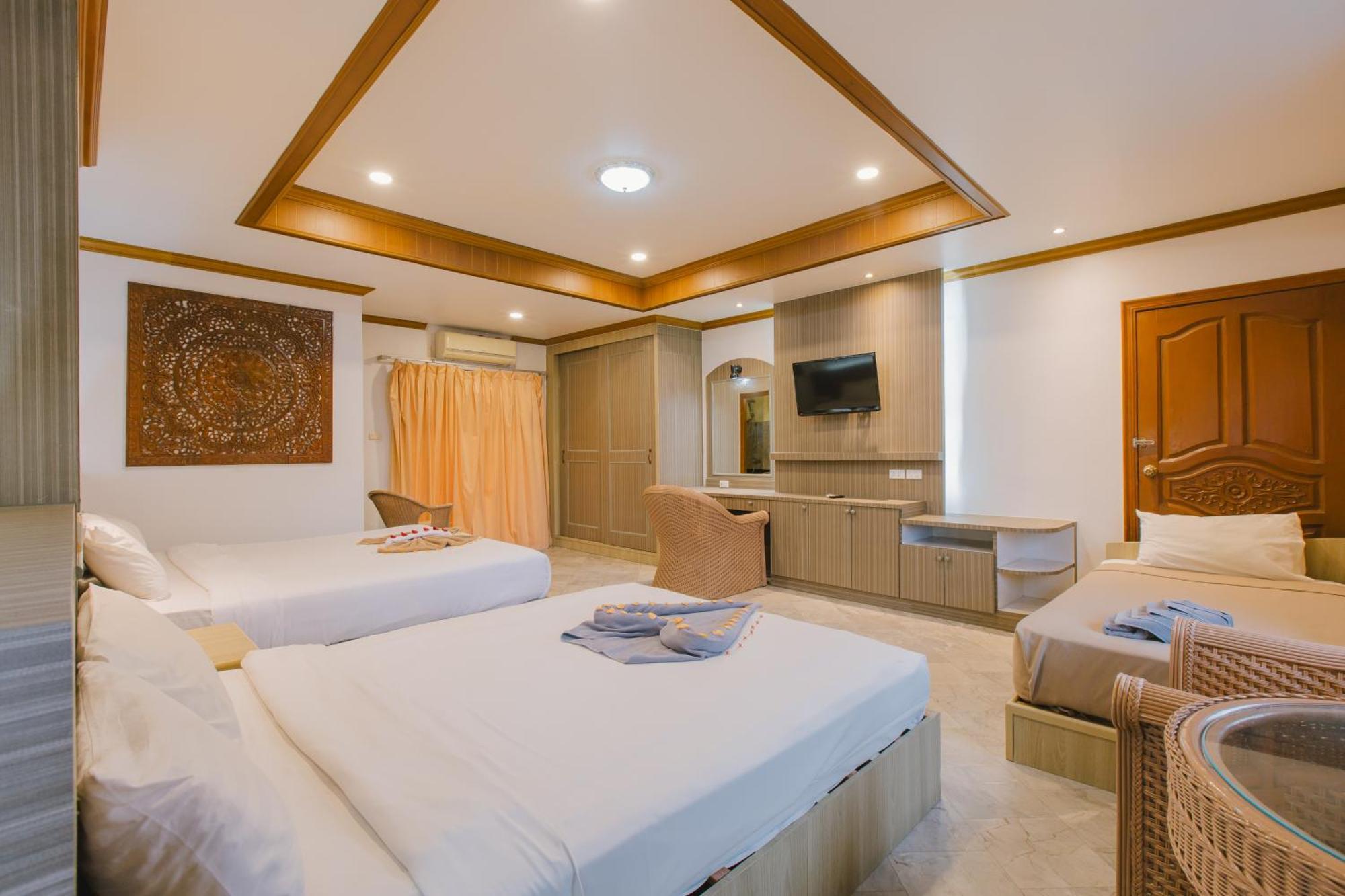 Royal Prince Residence Patong Екстериор снимка